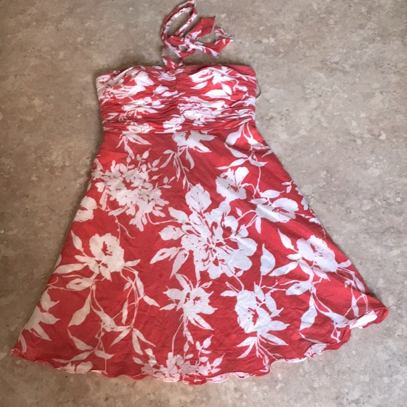 Lovely summer strapless dress from Le Château sz S - Picture 1 of 4
